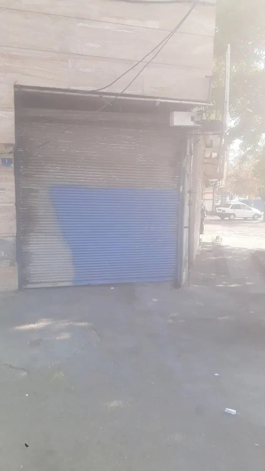 مغازه ۳۷ متری خیابان بهشت خاکسفید با برق ۳ فاز