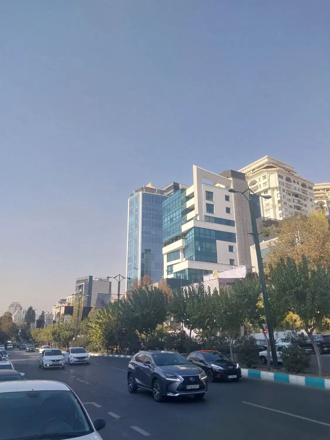 ۱۰۸متر بر فرمانیه موقعیت اداری .مناسب همه مشاغل