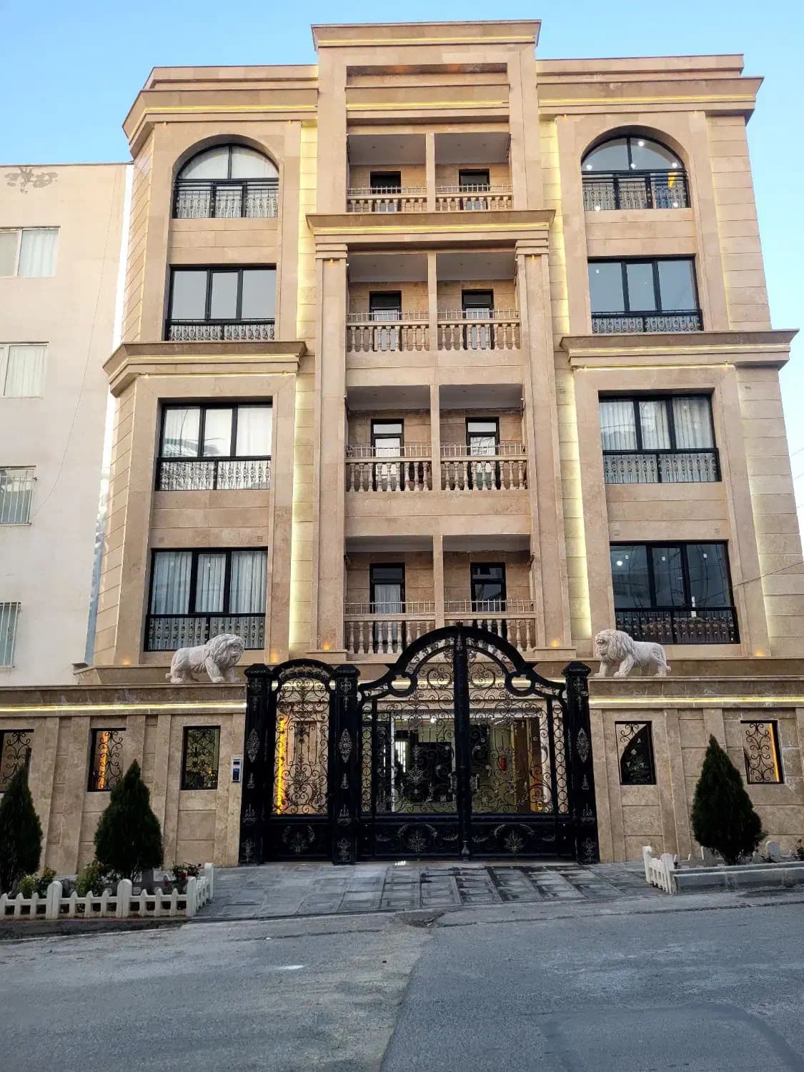 آپارتمان شخصی ساز در فاز ۸