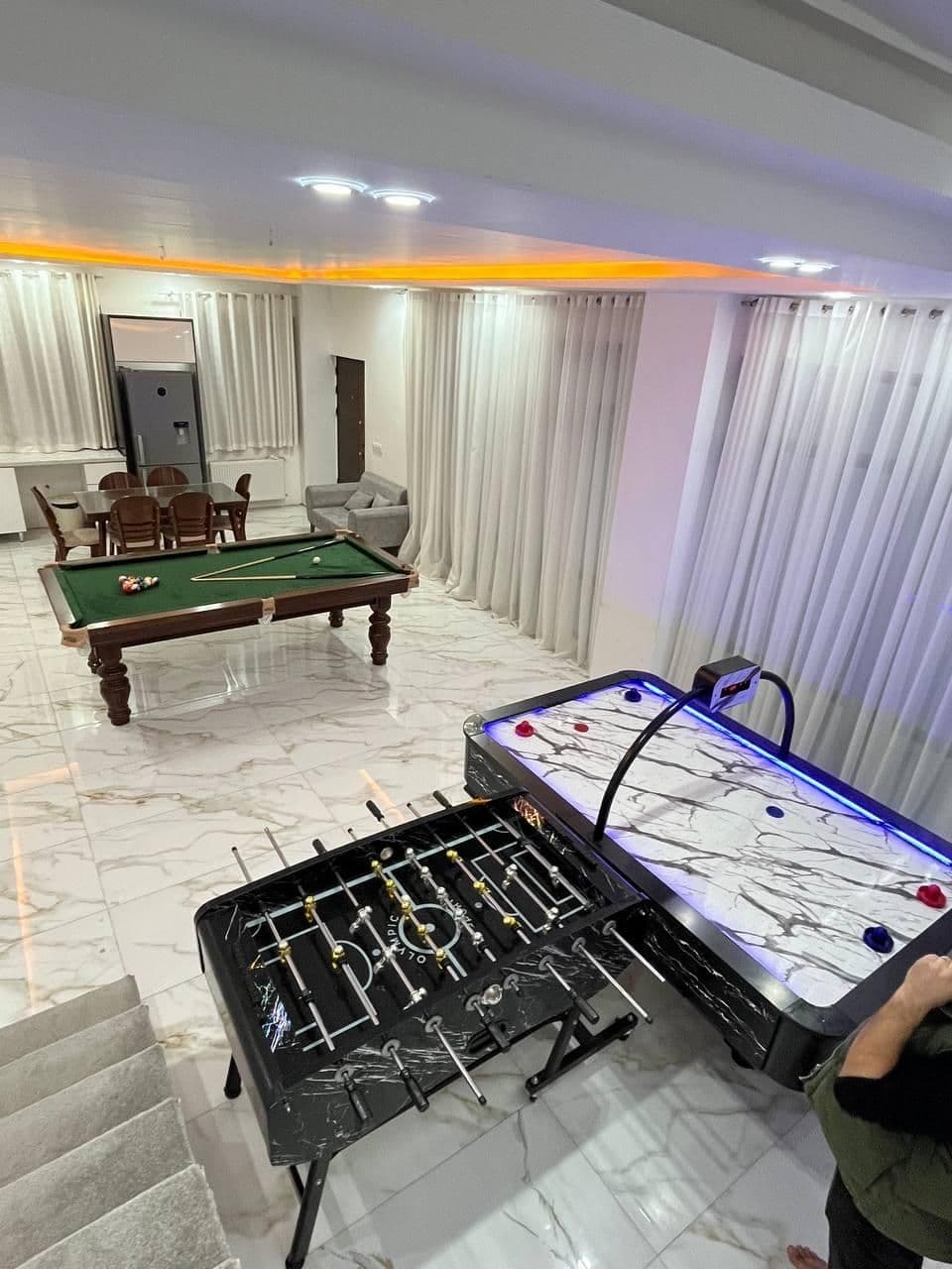 ویلا استخردار ساحلی سه خواب مستر نوساز