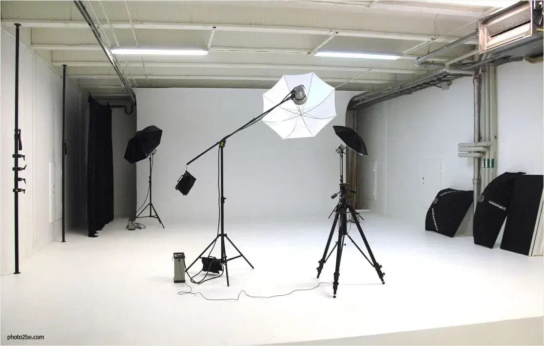 اجاره استودیو حرفه‌ای مناسب تولید محتوا و ویدئو