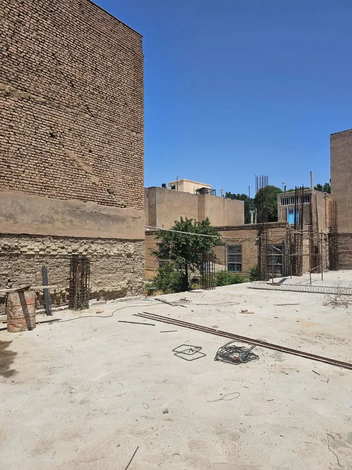 حیاط عباسی بالاتر از توانیر