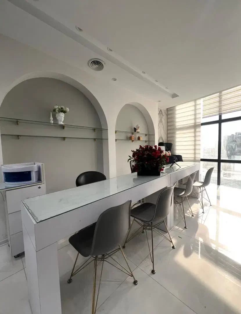 فروش واحد اداری ۱۰۰متری بر بلوارکاج عظیمیه اقساطی