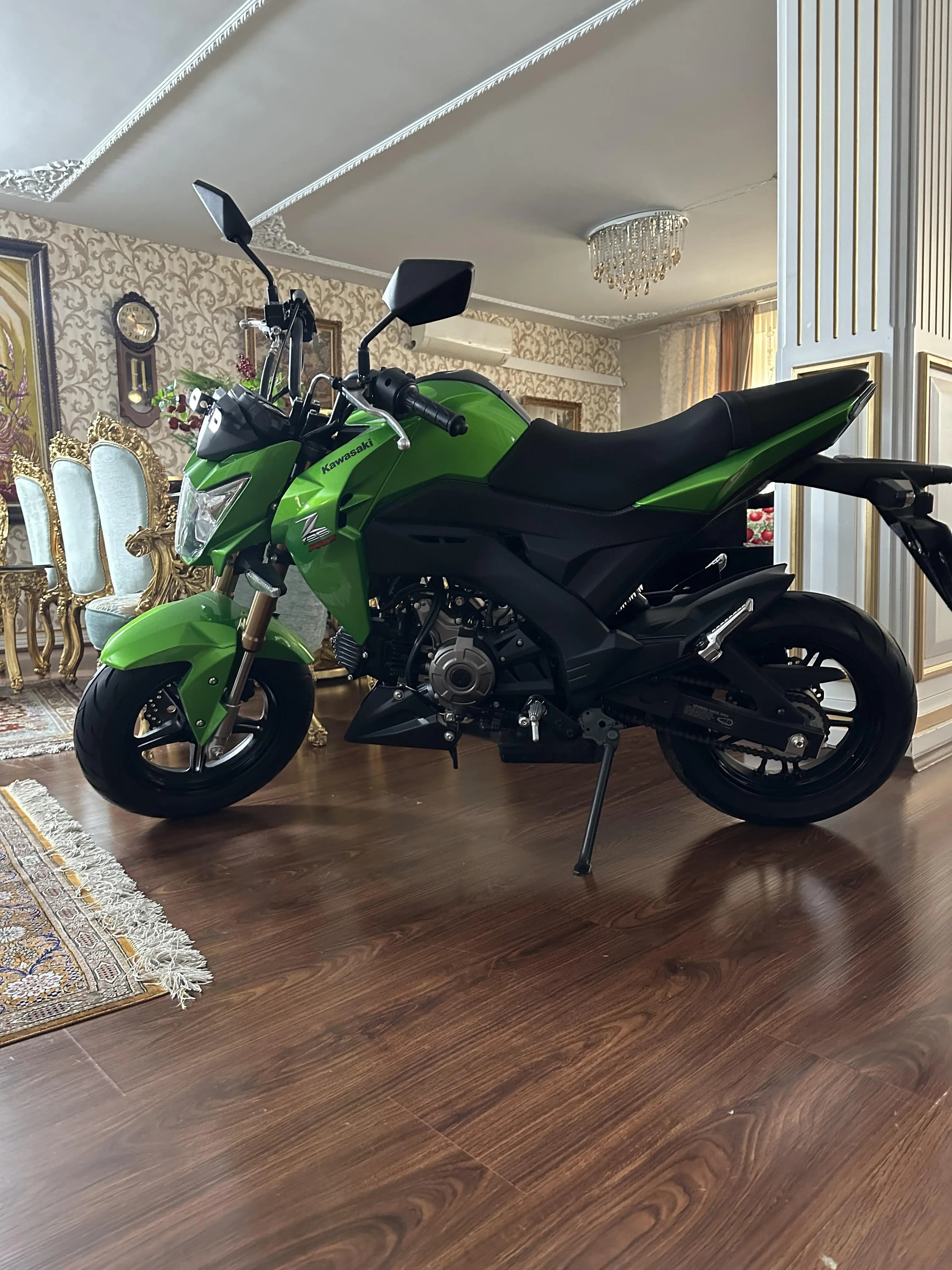 کاوازاکی، Z125