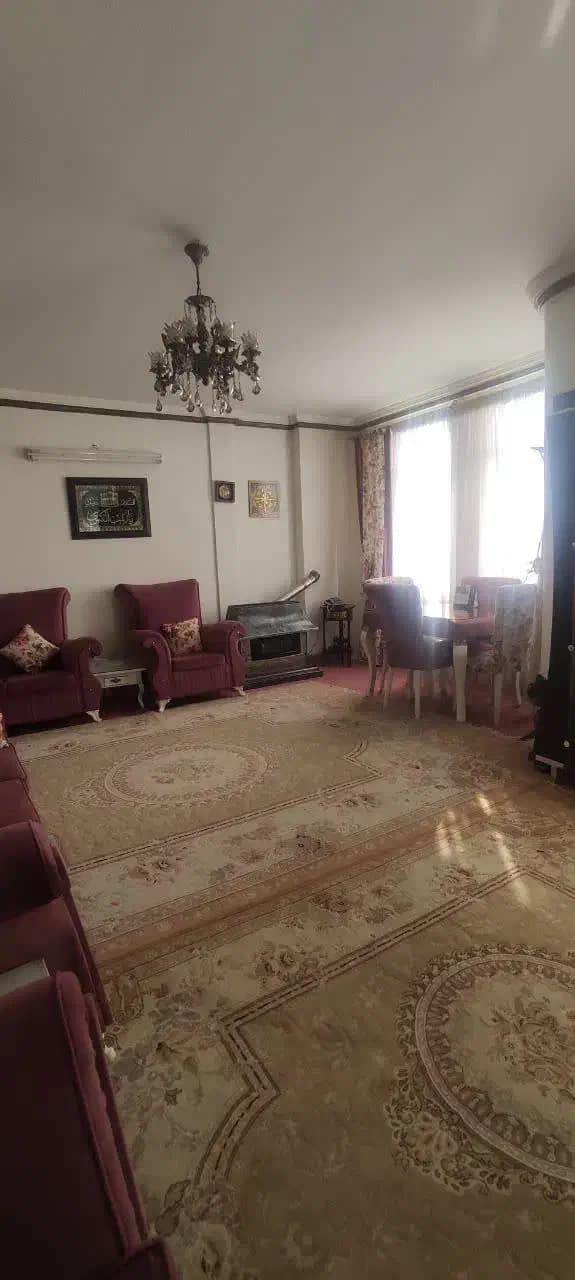 100متر_ط 3_دلباز_ اندیشه کنار موجهای آبی