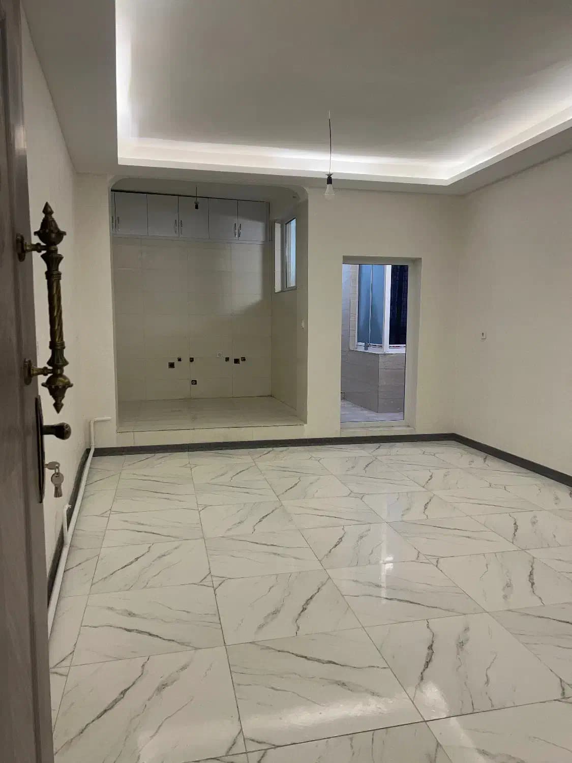 خانه در خیابان ثابتی